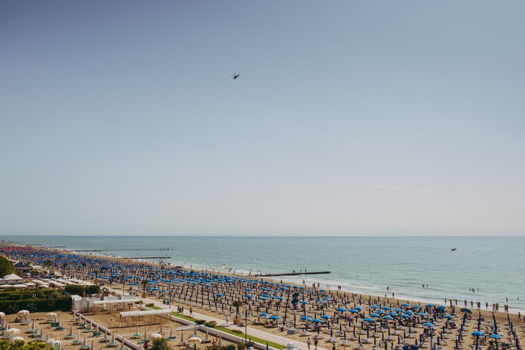 Hotel La Bussola Lido di Jesolo Exterior foto
