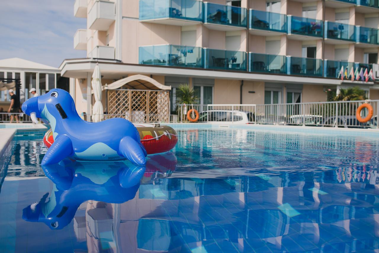 Hotel La Bussola Lido di Jesolo Exterior foto